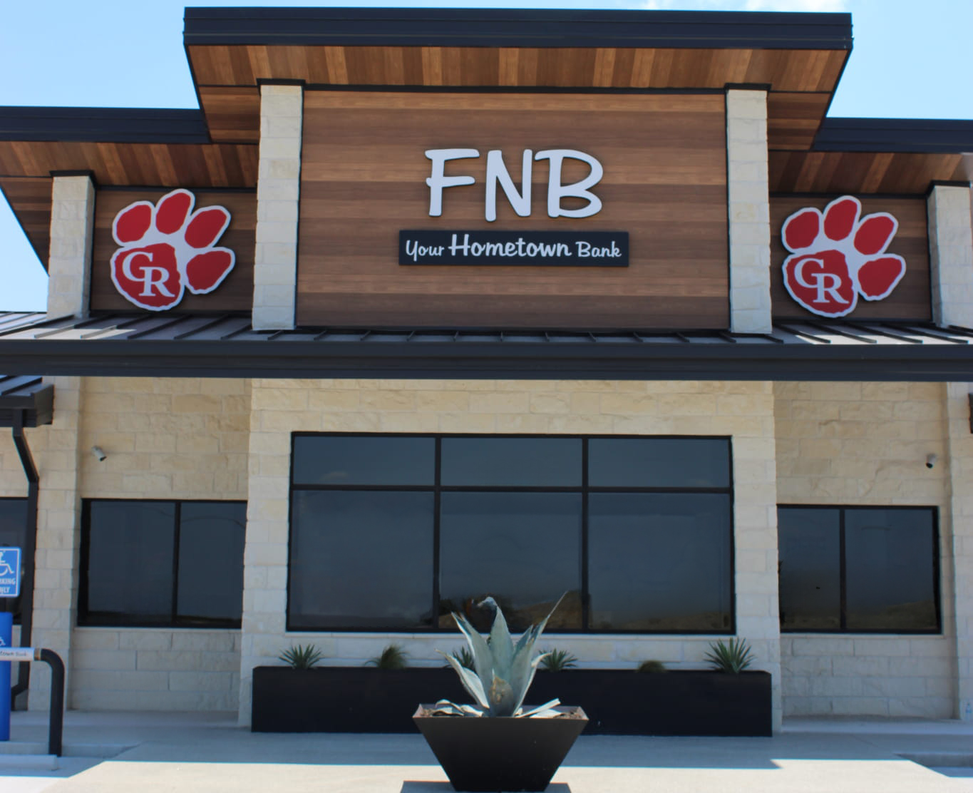 exterior of the Glen Rose Banking Center